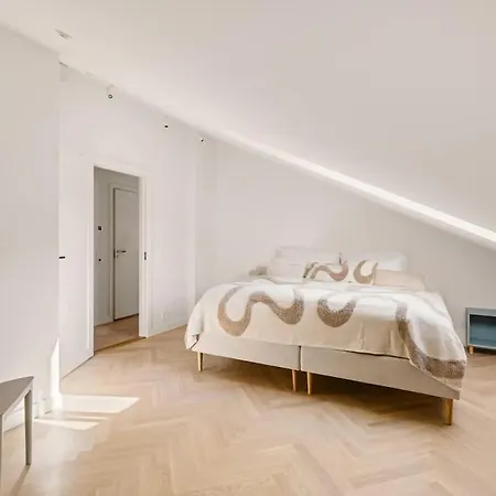 Dinbnb Gruenerlokka I Penthouse With Private Rooftop I 2 Bedrooms & 2 Bathrooms * Oslo
