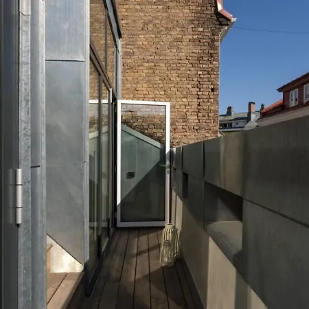 Dinbnb Gruenerlokka I Penthouse With Private Rooftop I 2 Bedrooms & 2 Bathrooms Apartment *