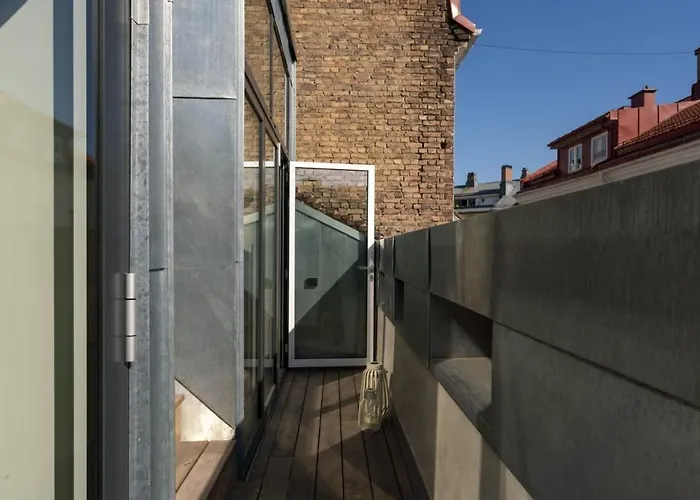 Lokka I Penthouse With Private Rooftop I 2 Bedrooms & 2 Bathrooms Lägenhet *